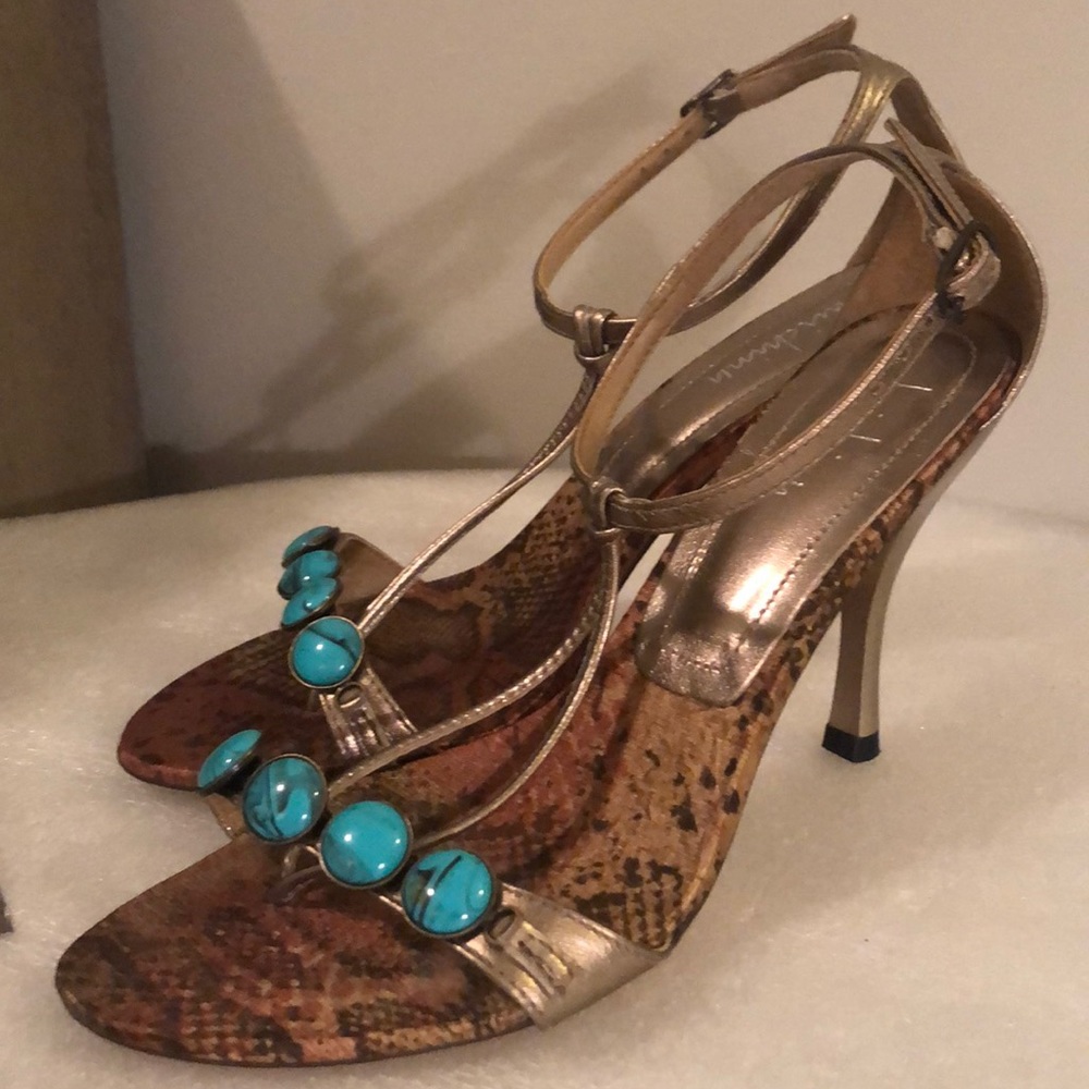 Luichiny strappy heels size 7M